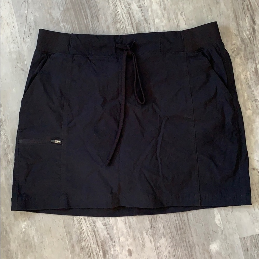 Eddie Bauer black athletic skirt